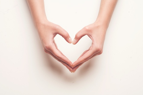 6 Simple Ways Nonprofits Can Show Donors Love On Social Media - Featured Image
